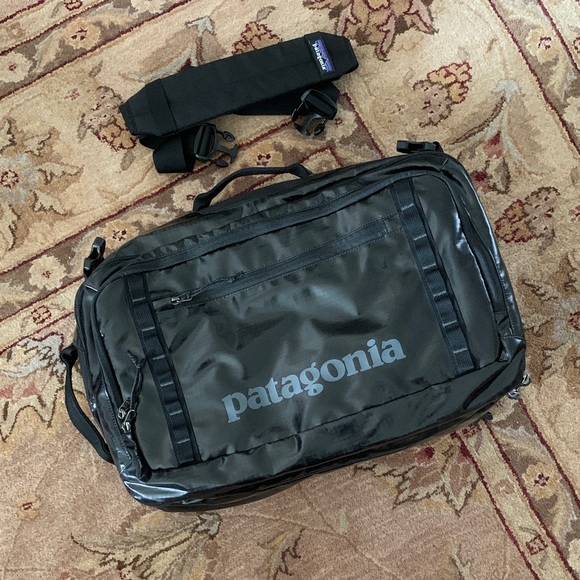 Patagonia Black Hole Mini MLC Pack 26L - Picture 1 of 12